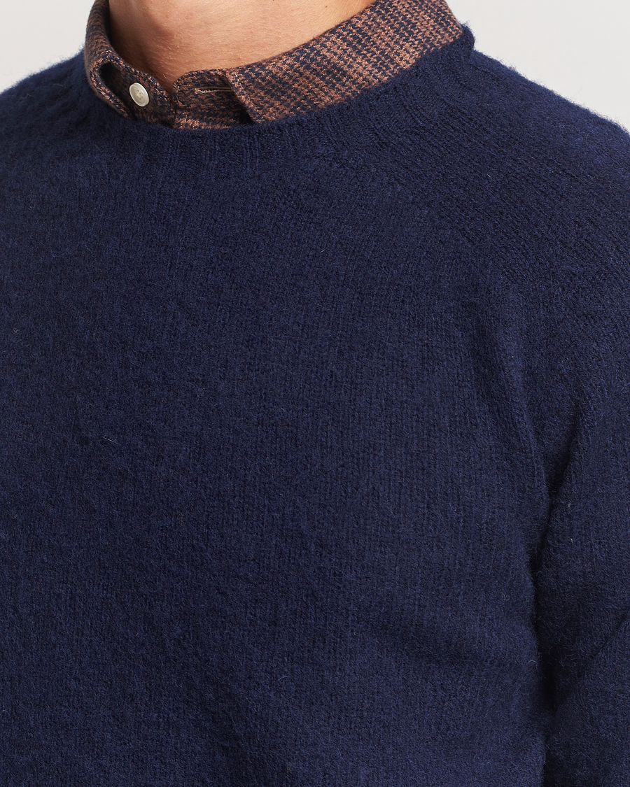 Men | Sweaters & Knitwear | Harley Of Scotland | Brushed Supersoft Lambswool Crewneck Navy