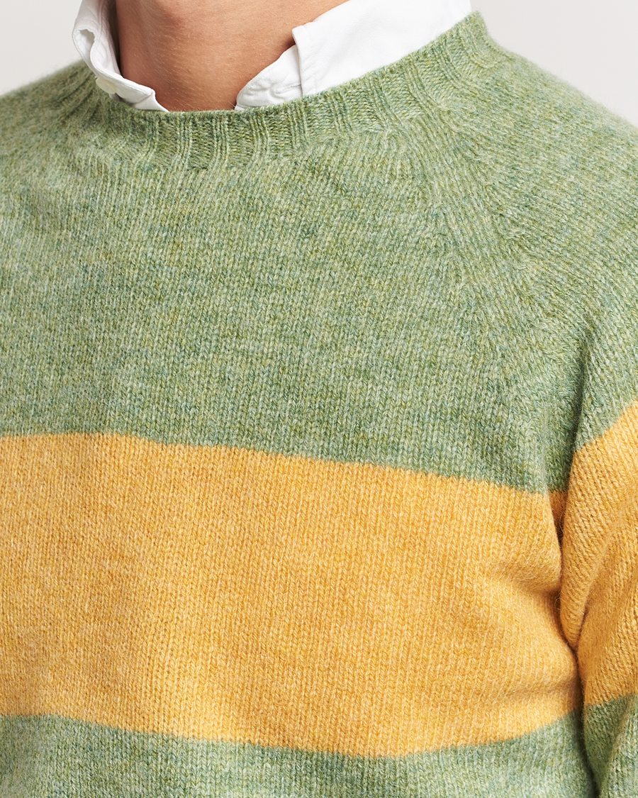 Men | Sweaters & Knitwear | Harley Of Scotland | Block Stripe Lambswool Crewneck Yellow/Green