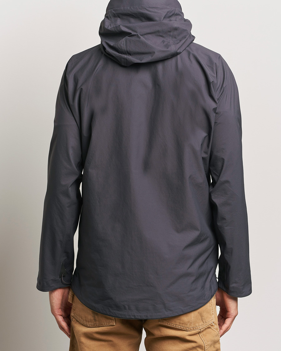 Men | Coats & Jackets | Klättermusen | Asynja Lightweight Waterproof Jacket Raven