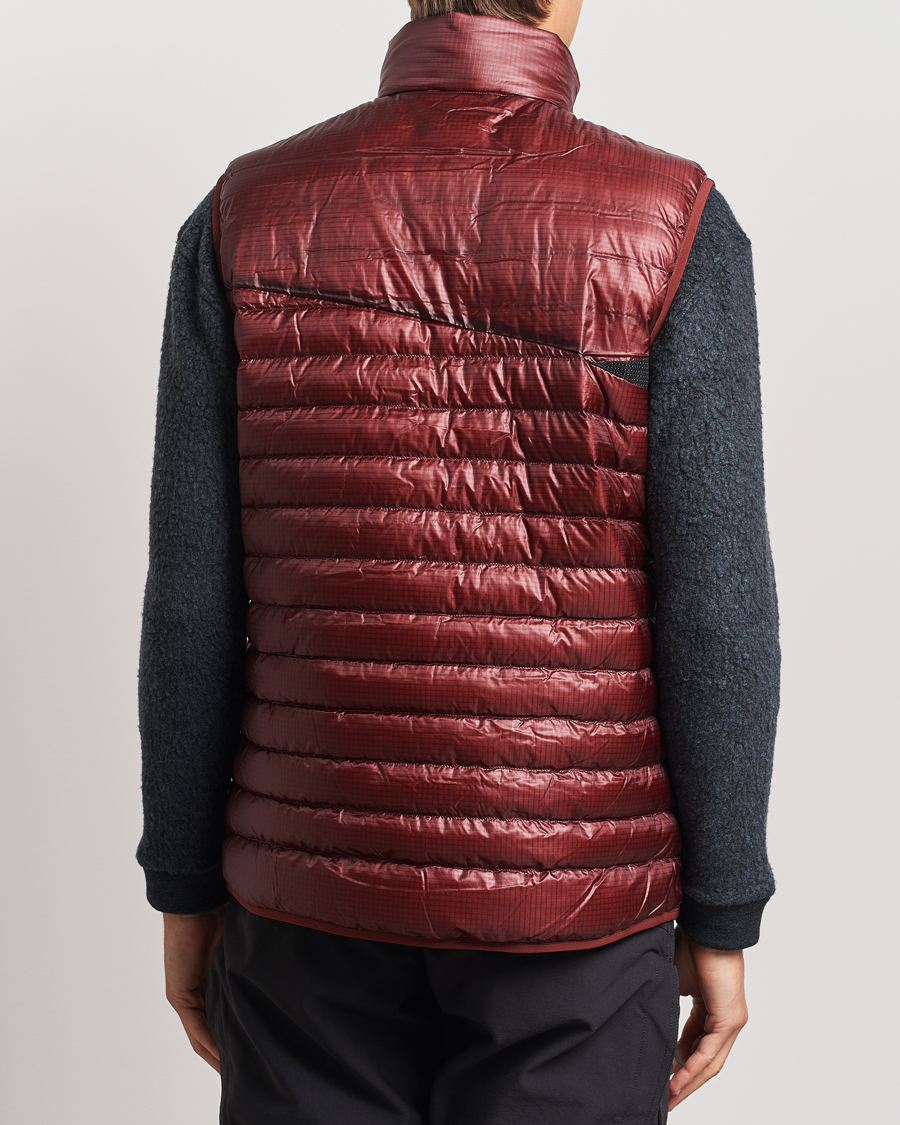 Men | Coats & Jackets | Klättermusen | Lopt Lightweight Down Vest Madder Red