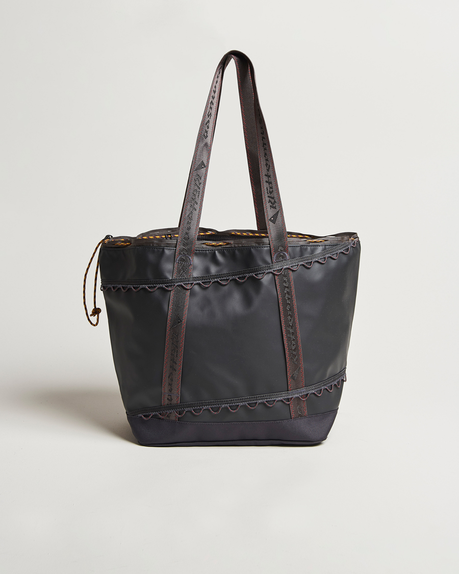 Men | Bags | Klättermusen | Eljudner 25L Tote Bag Raven