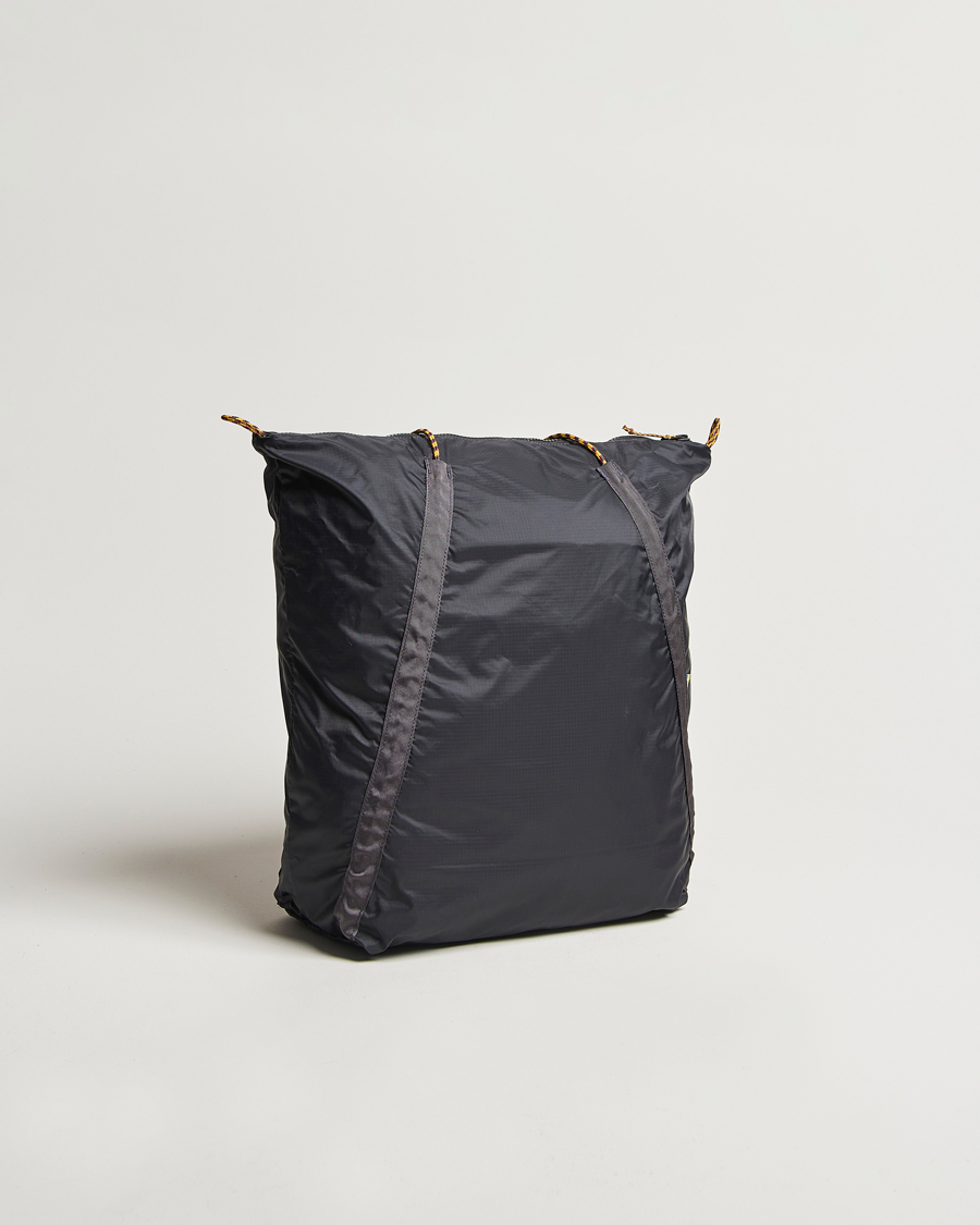 Men | Bags | Klättermusen | KlättermusenGebo 23L Lightweight TotebagRaven
