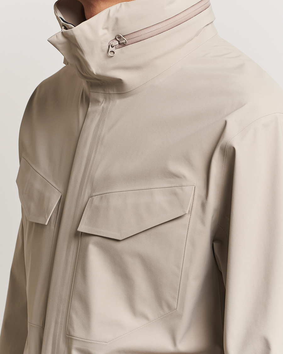 Men | Coats & Jackets | Arc'teryx Veilance | GORE-TEX Field Jacket Rune