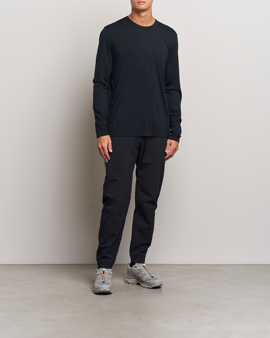 Men | T-Shirts | Arc'teryx Veilance | Frame Long Sleeve T-shirt Black