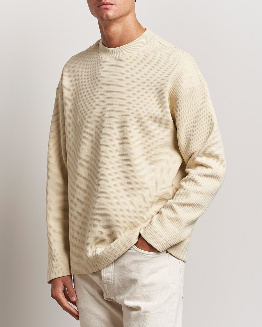 Men | T-Shirts | NN07 | Benja Long Sleeve T-Shirt Ecru
