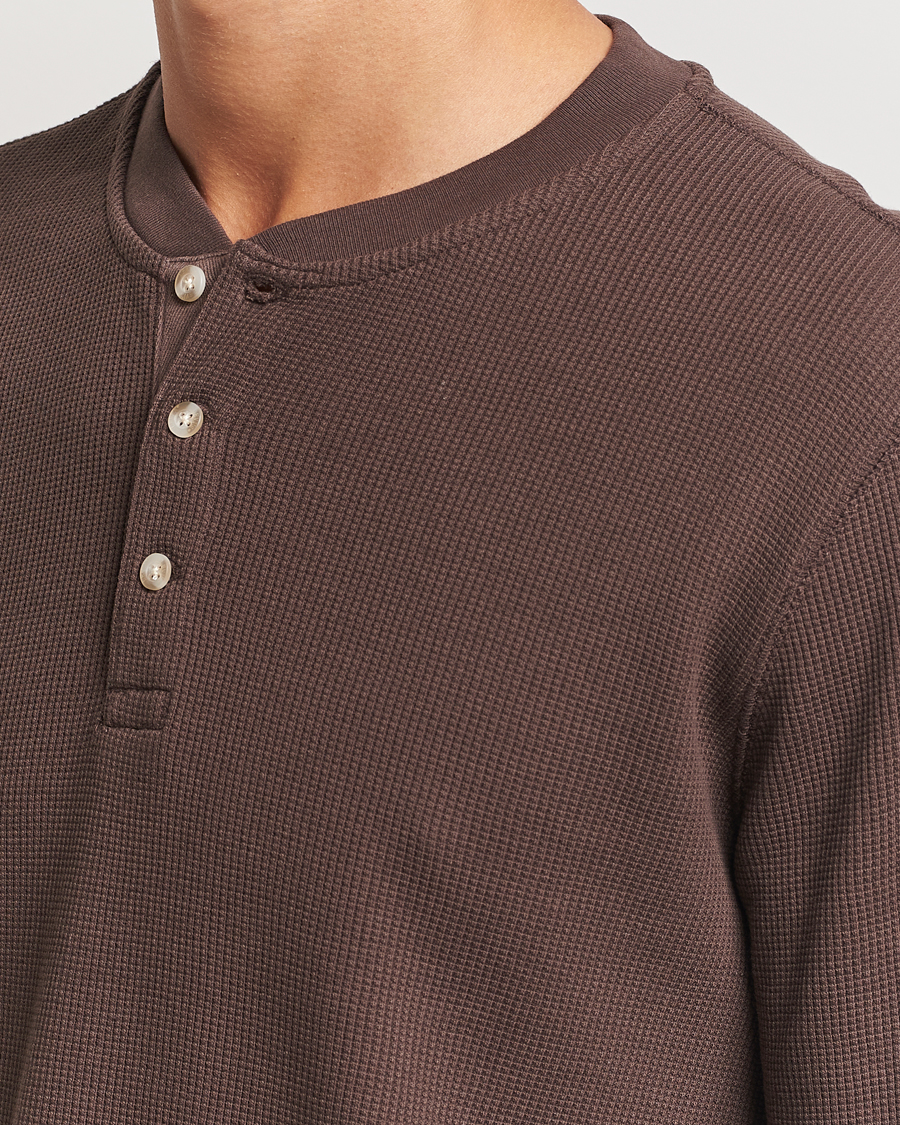 Men | Sweaters & Knitwear | Levi's | Thermal Henley Chocolate Brown
