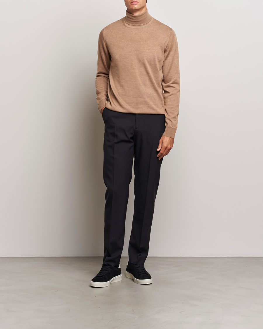 Men | Sweaters & Knitwear | J.Lindeberg | Kaden Merino Turtleneck Tiger Brown