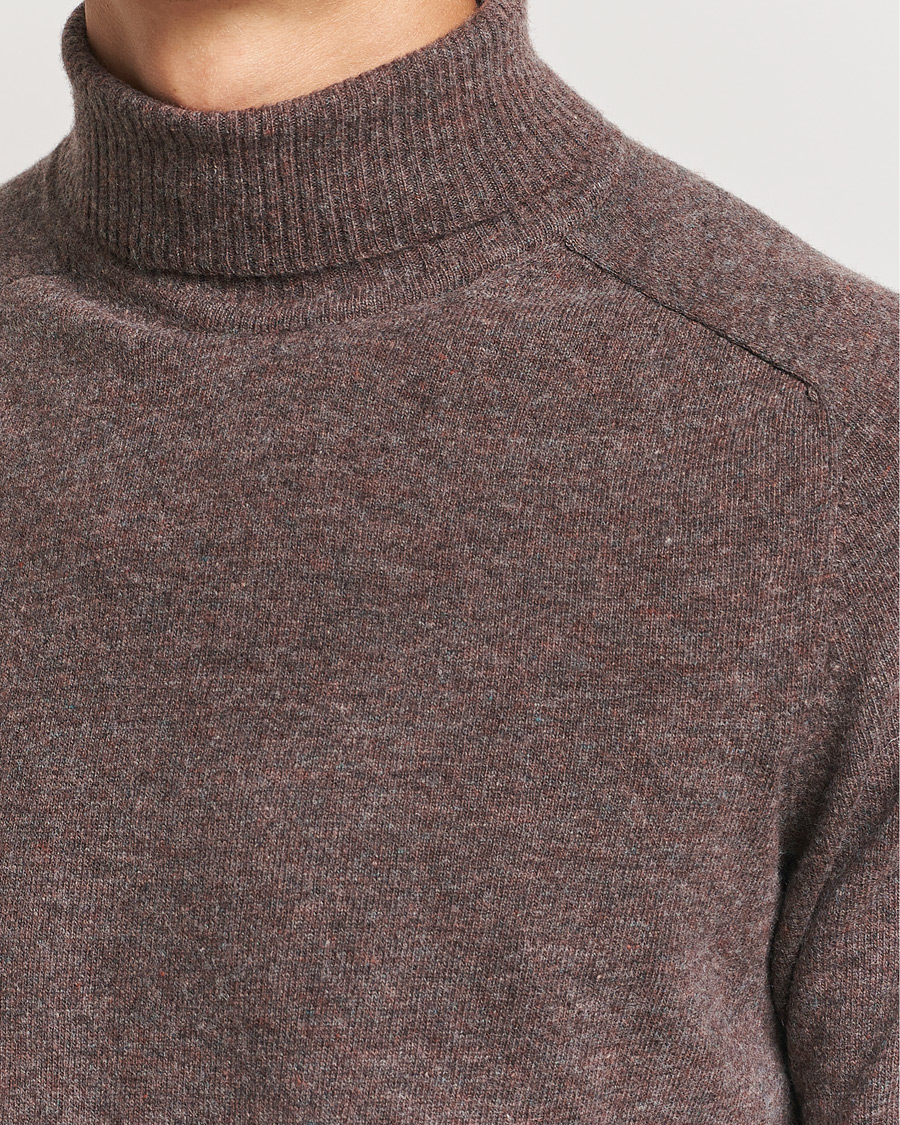 Men | Sweaters & Knitwear | KnowledgeCotton Apparel | Lambswool Rollneck Brown