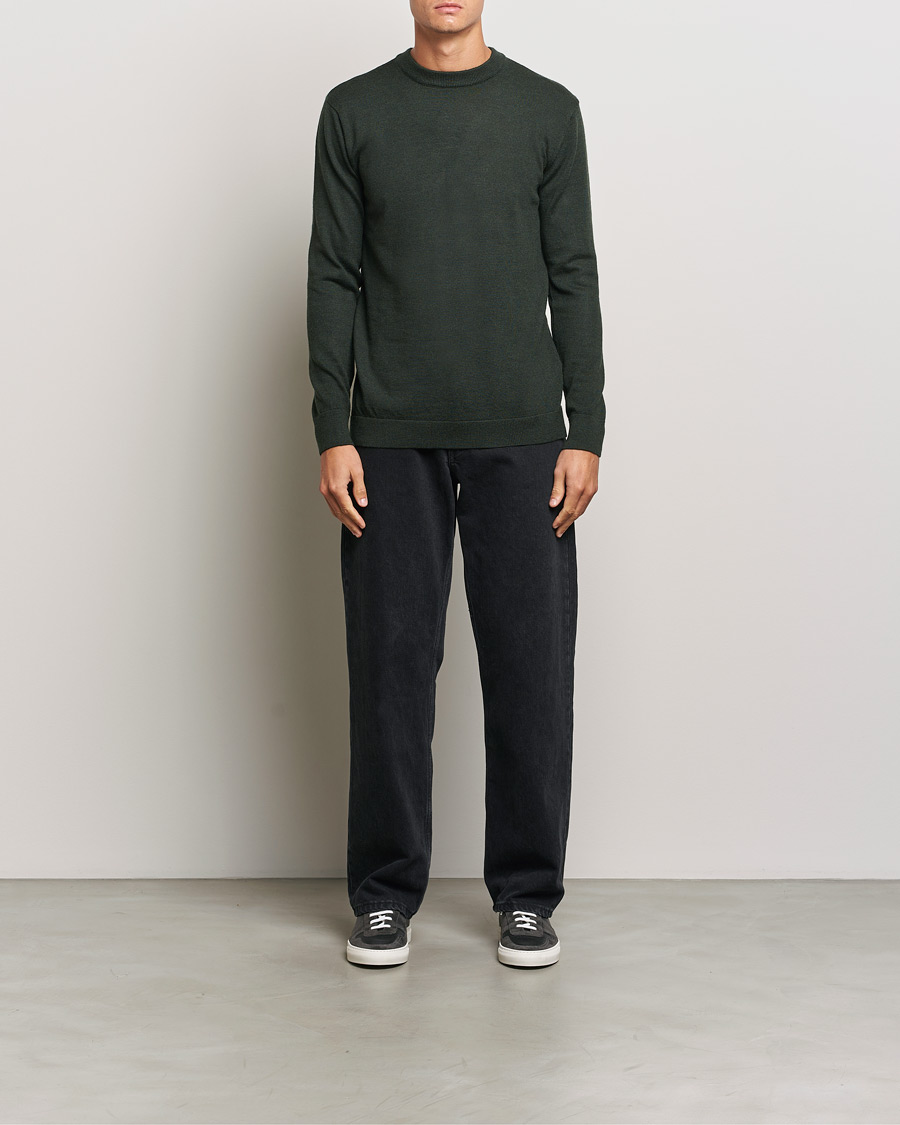 Men | Sweaters & Knitwear | KnowledgeCotton Apparel | Regular Merino Knit Crew Neck Green