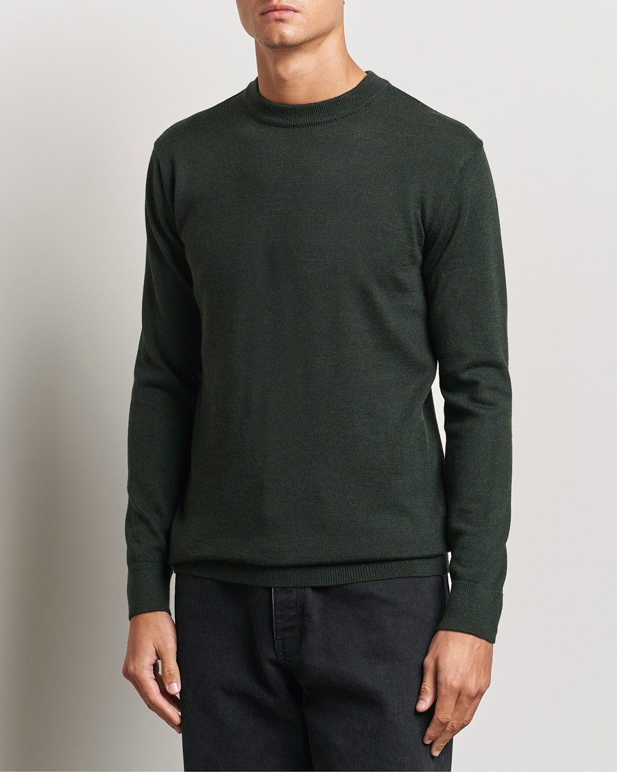 Men | Sweaters & Knitwear | KnowledgeCotton Apparel | Regular Merino Knit Crew Neck Green