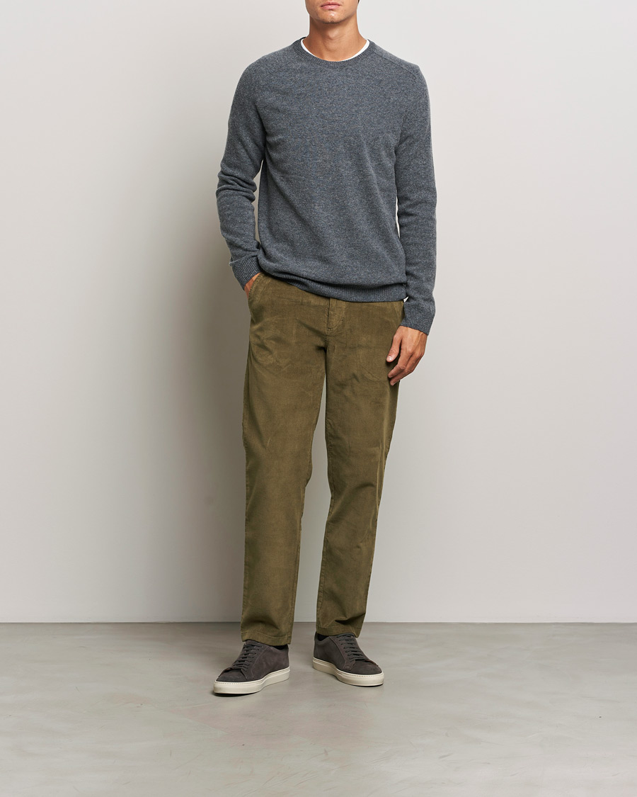 Men | Trousers | KnowledgeCotton Apparel | Chuck Regular Cord Trousers Olive