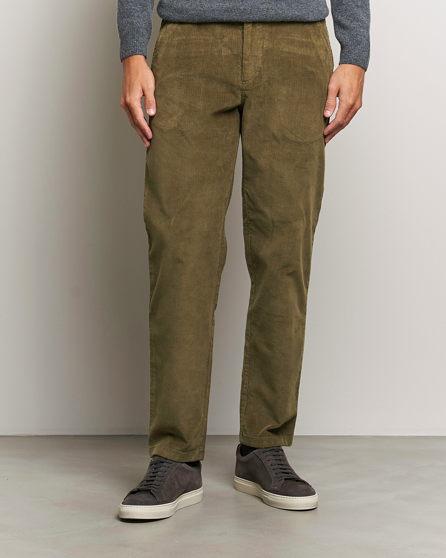 Men | Trousers | KnowledgeCotton Apparel | Chuck Regular Cord Trousers Olive
