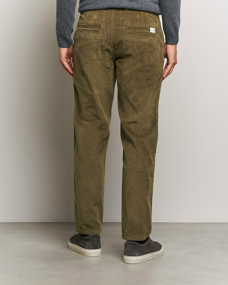Men | Trousers | KnowledgeCotton Apparel | Chuck Regular Cord Trousers Olive