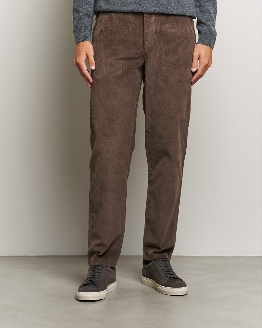 Men | Trousers | KnowledgeCotton Apparel | Chuck Regular Cord Trousers Chocolate