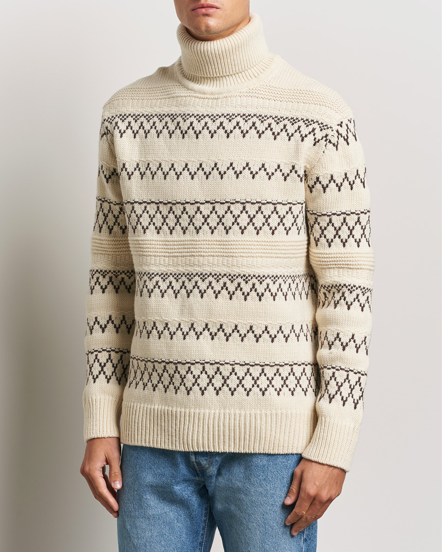 Men | Sweaters & Knitwear | KnowledgeCotton Apparel | Knitted Pattern Lambswool Rollneck Off White
