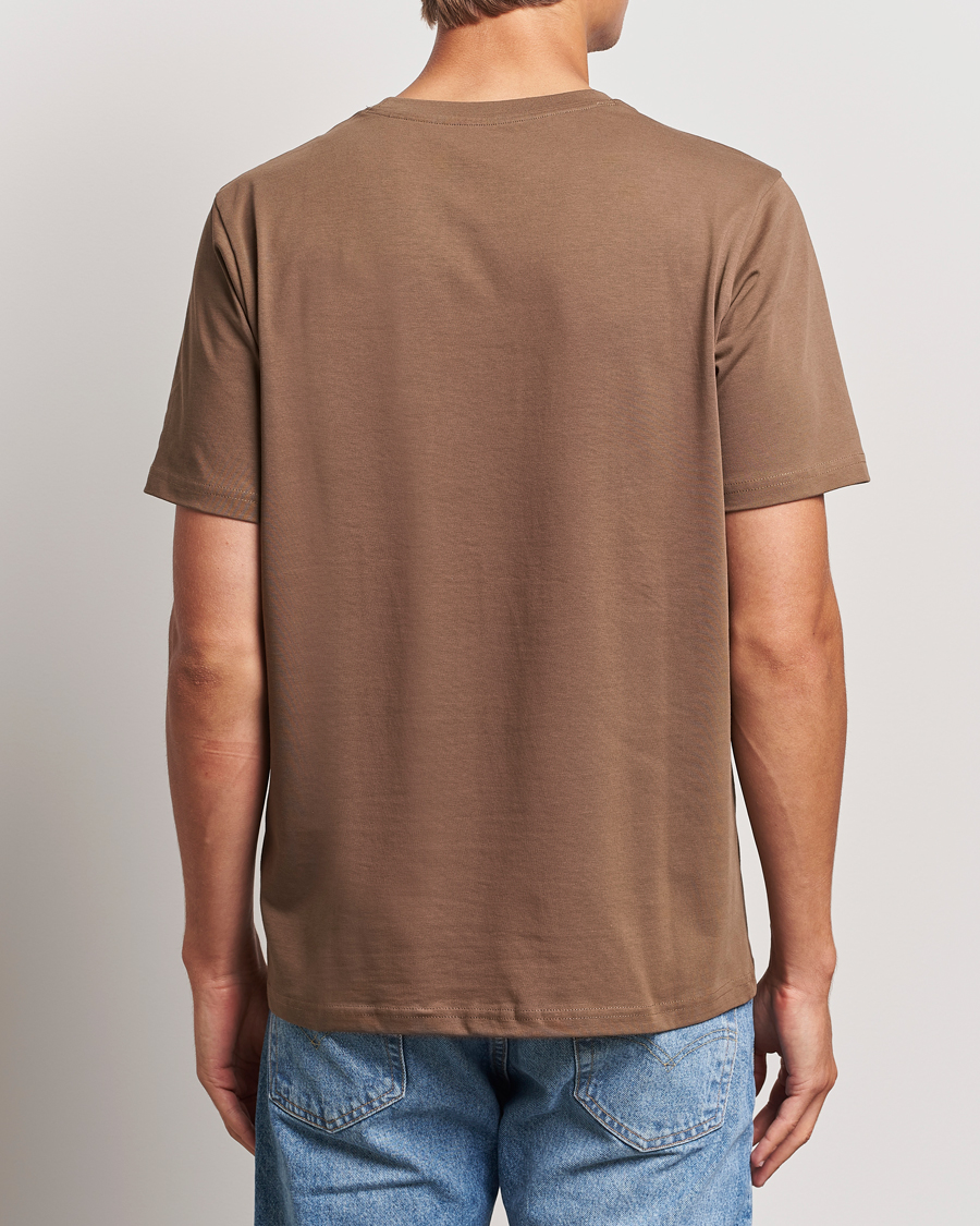 Men | T-Shirts | KnowledgeCotton Apparel | Loake Badge T-Shirt Brown