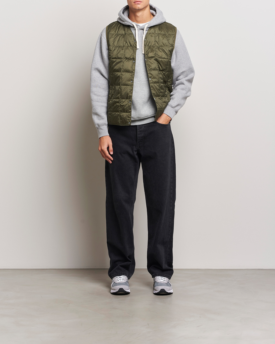 Men | Coats & Jackets | TAION | V-Neck Lightweight Down Vest Dark Olive