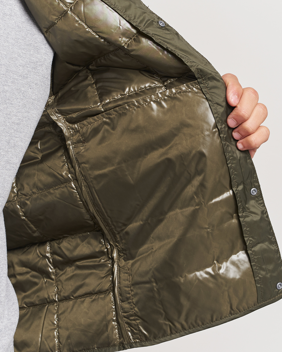 Men | Coats & Jackets | TAION | V-Neck Lightweight Down Vest Dark Olive