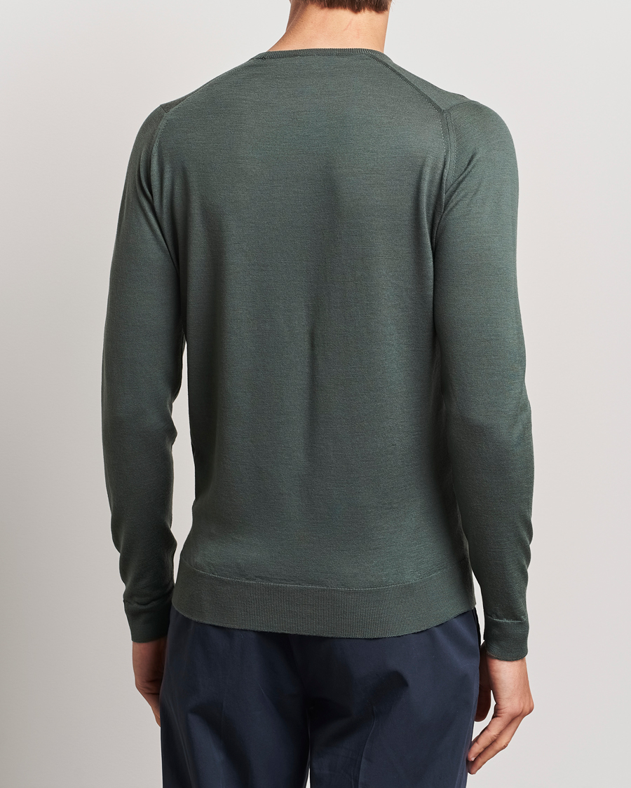 Men | Sweaters & Knitwear | John Smedley | Lundy Extra Fine Merino Crew Neck Highland Green
