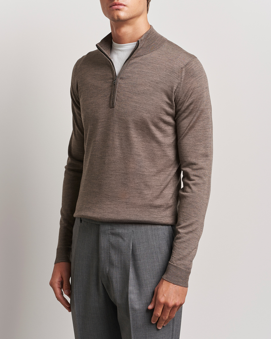 Men | Sweaters & Knitwear | John Smedley | Barrow Extra Fine Merino Half Zip Mushroom