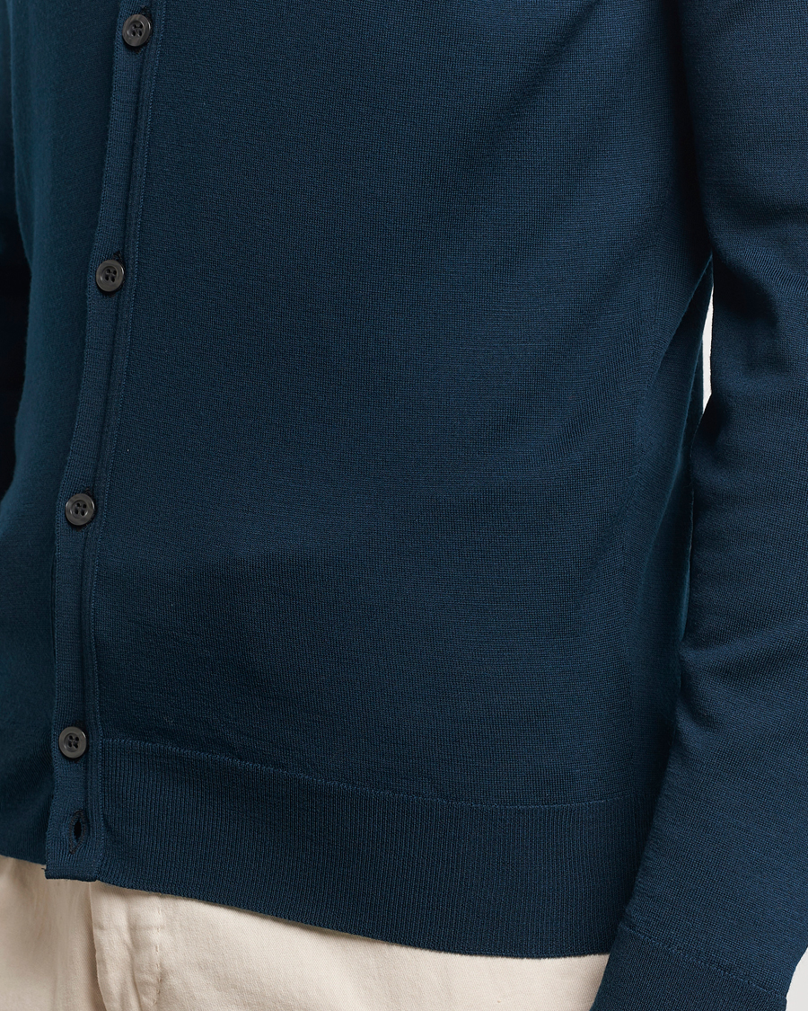 Men | Sweaters & Knitwear | John Smedley | Petworth Extra Fine Merino Cardigan Orion Green