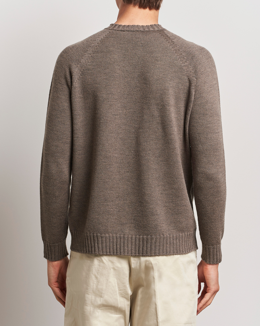 Men | Sweaters & Knitwear | John Smedley | Denver Extra Fine Merino Crew Neck Mushroom Brown