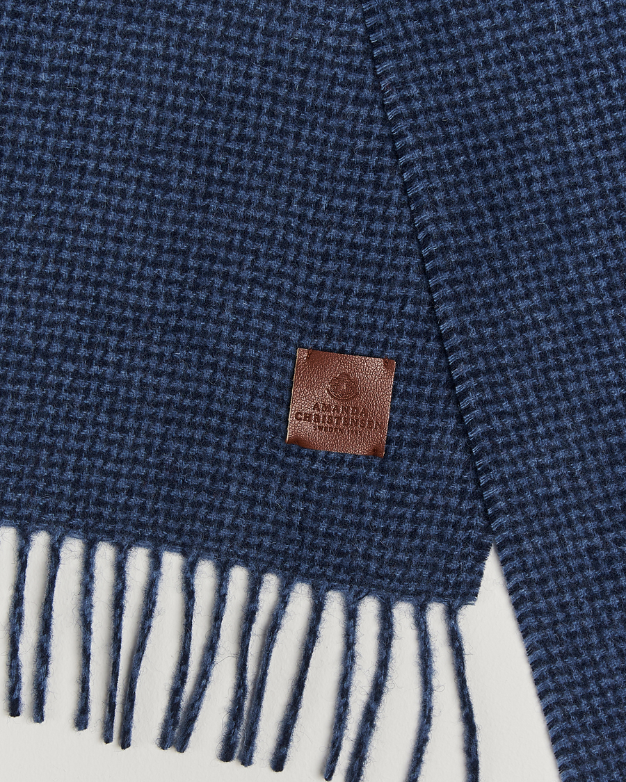 Men | Amanda Christensen Merino Wool Dogtooth Scarf Navy | Amanda Christensen | Merino Wool Dogtooth Scarf Navy