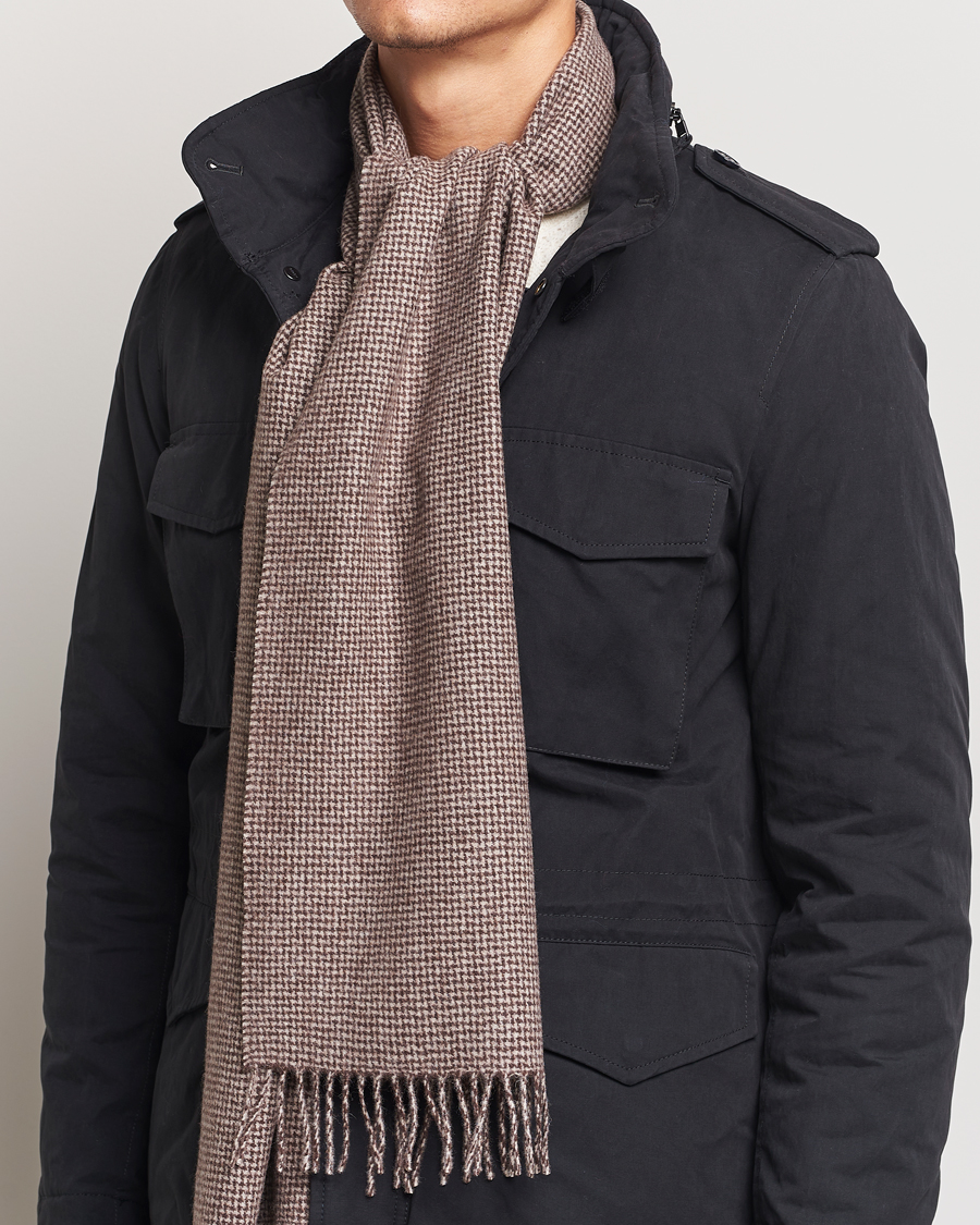Men | Amanda Christensen Merino Wool Dogtooth Scarf Beige Melange | Amanda Christensen | Merino Wool Dogtooth Scarf Beige Melange