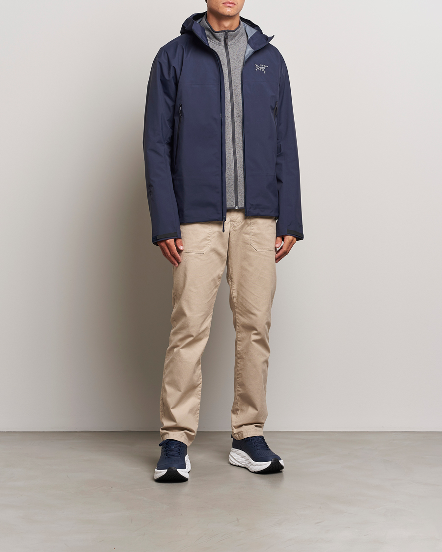 Men | Coats & Jackets | Arc'teryx | Beta Jacket Black Sapphire