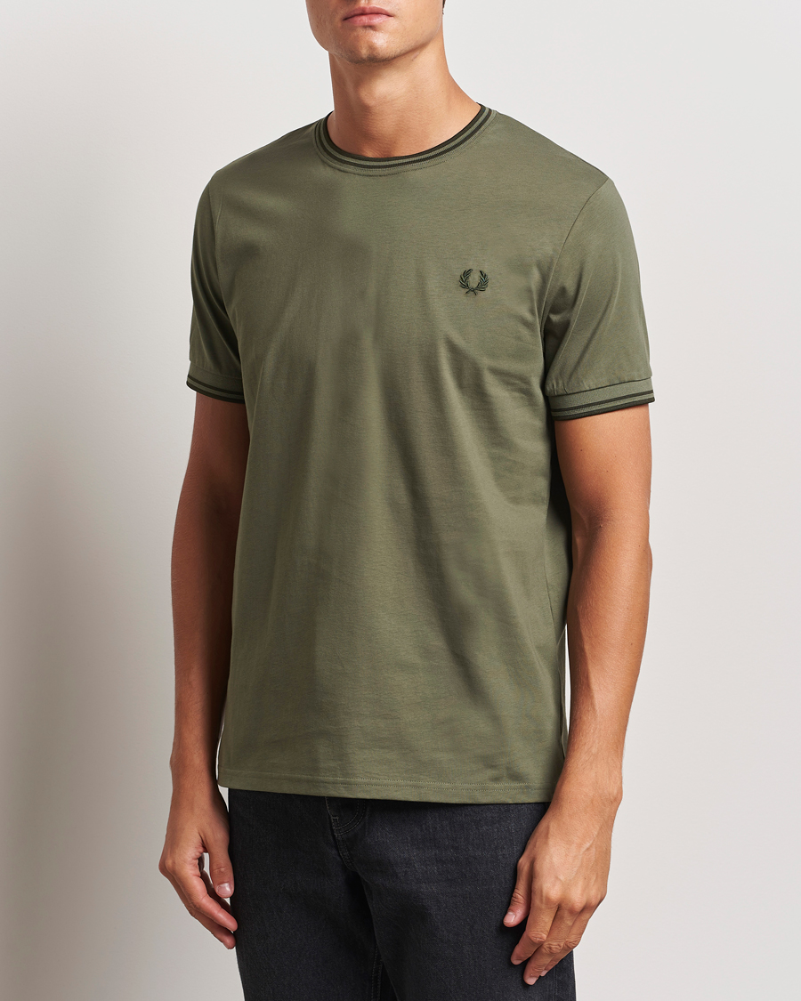 Men | T-Shirts | Fred Perry | Twin Tipped T-Shirt Laurel Green