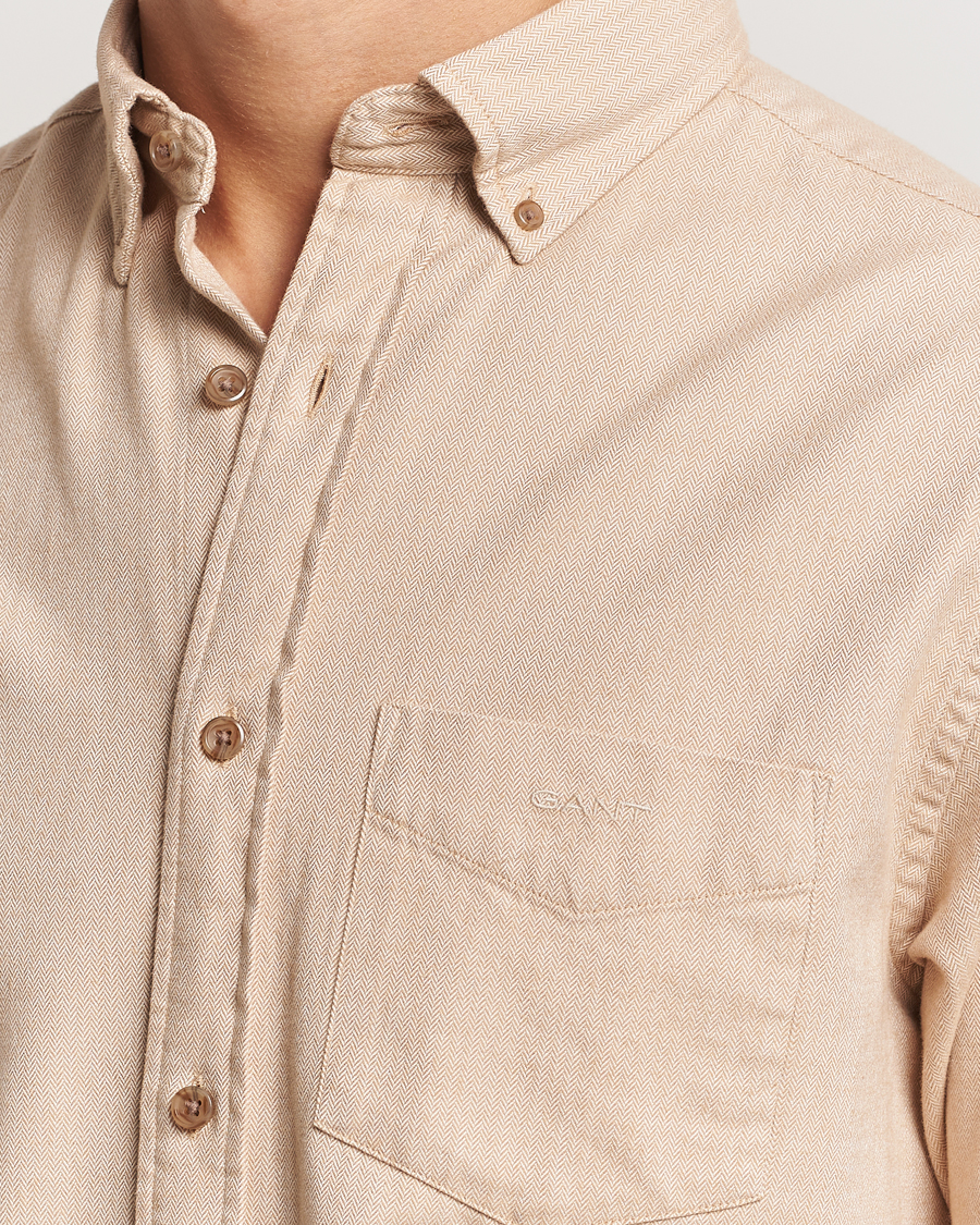 Men | Shirts | GANT | Regular Herringbone Flannel Shirt Caramel Beige