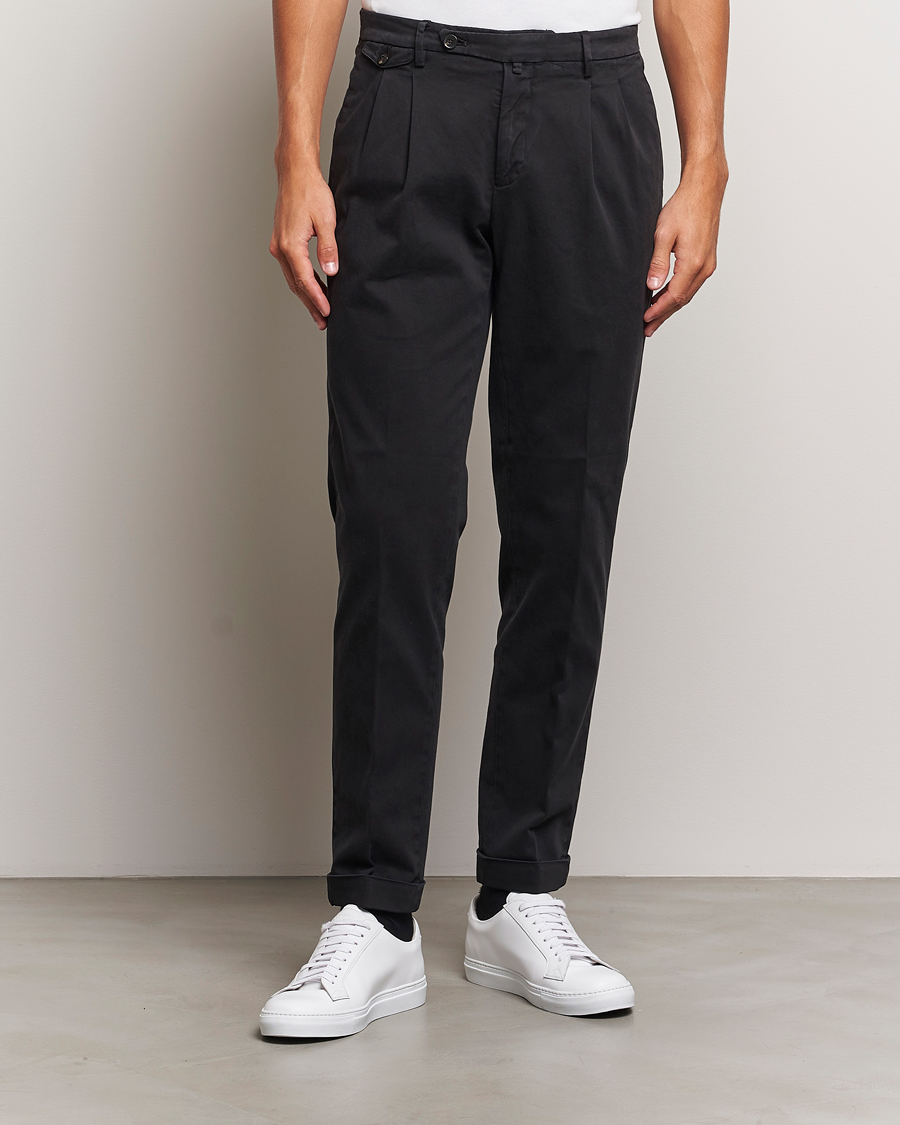 Men | Trousers | Briglia 1949 | Easy Fit Pleated Cotton Stretch Chino Black