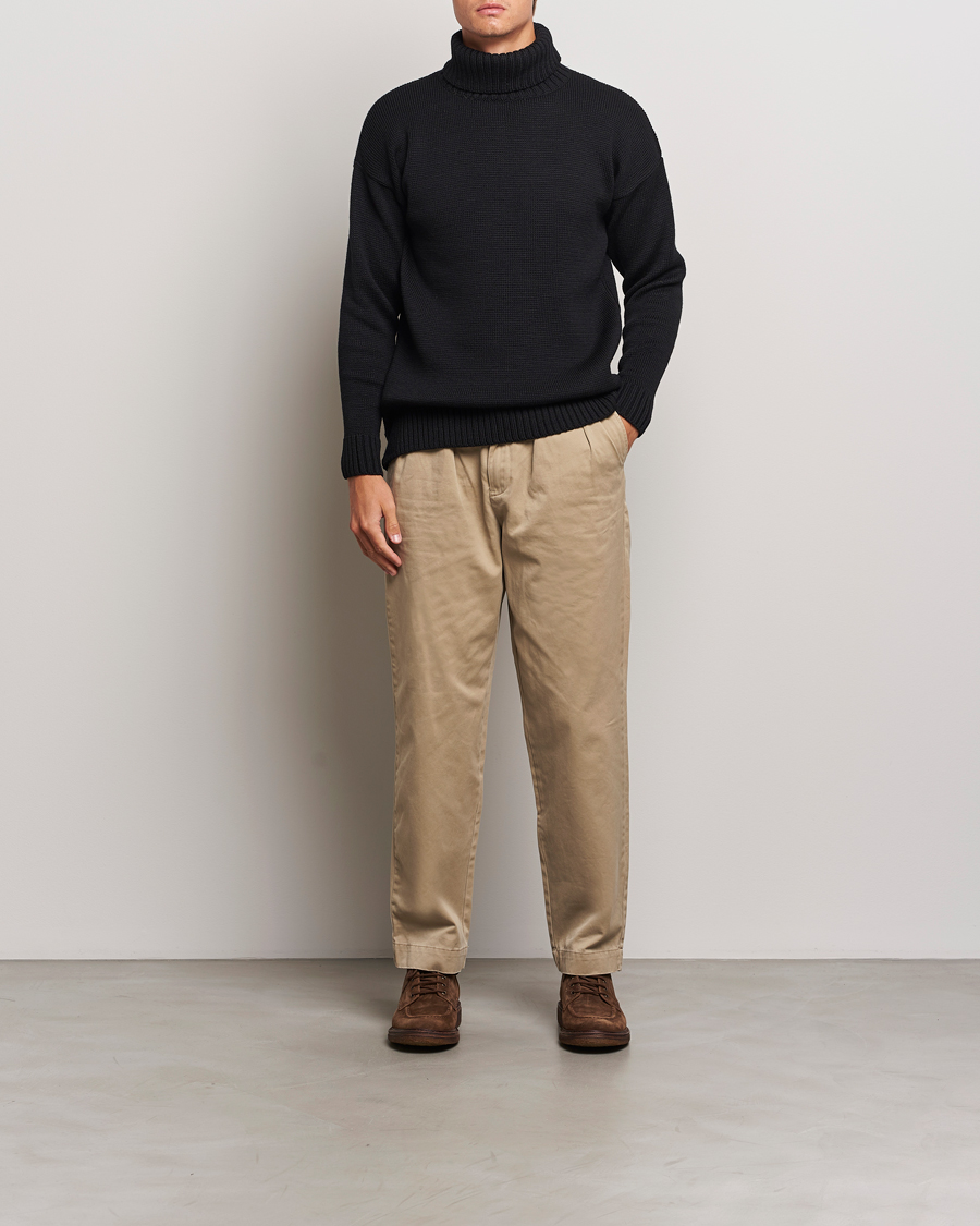 Men | Sweaters & Knitwear | Gloverall | Submariner Chunky Wool Rollneck Black