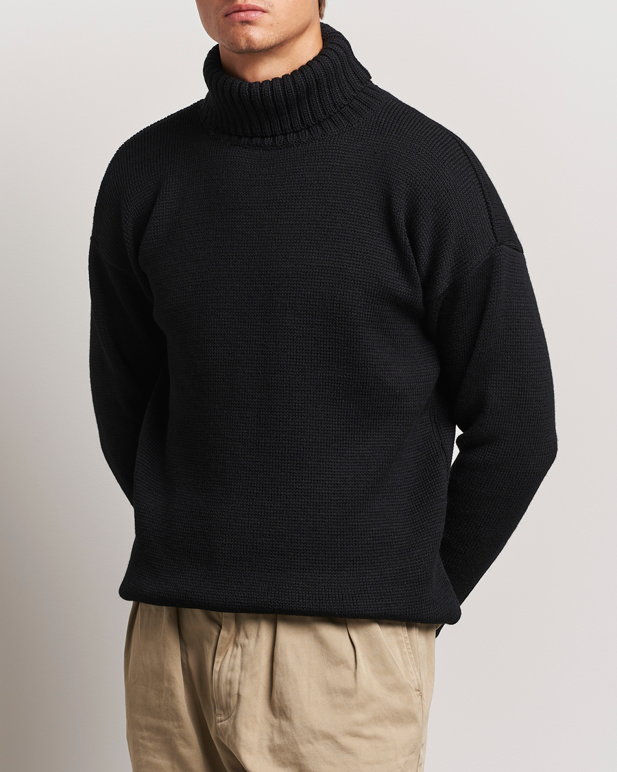 Men | Sweaters & Knitwear | Gloverall | Submariner Chunky Wool Rollneck Black