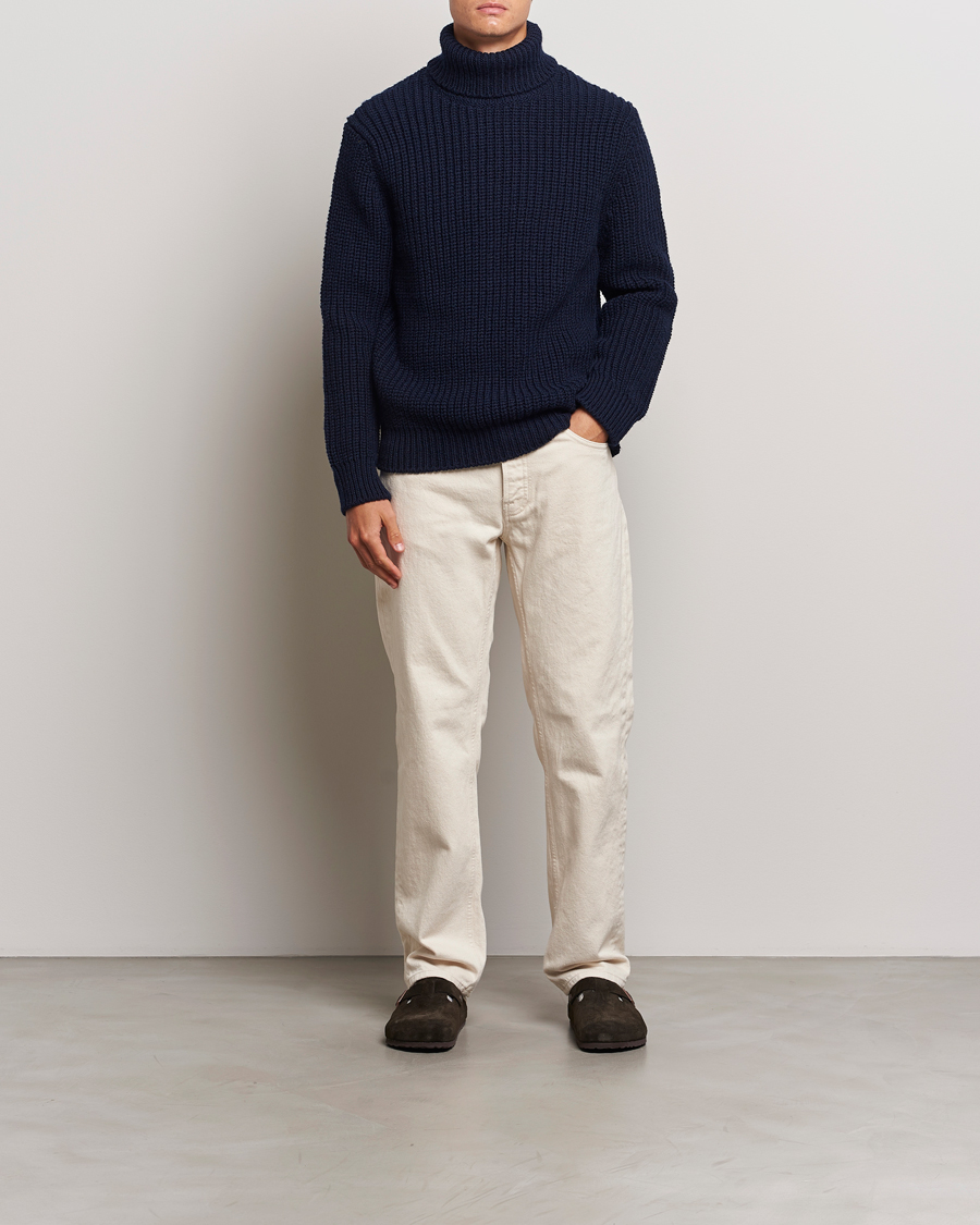 Men | Sweaters & Knitwear | Nudie Jeans | August Chunky Wool Knitted Rollneck Navy