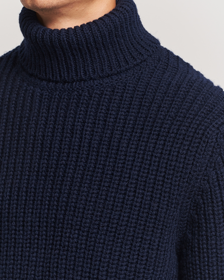 Men | Sweaters & Knitwear | Nudie Jeans | August Chunky Wool Knitted Rollneck Navy