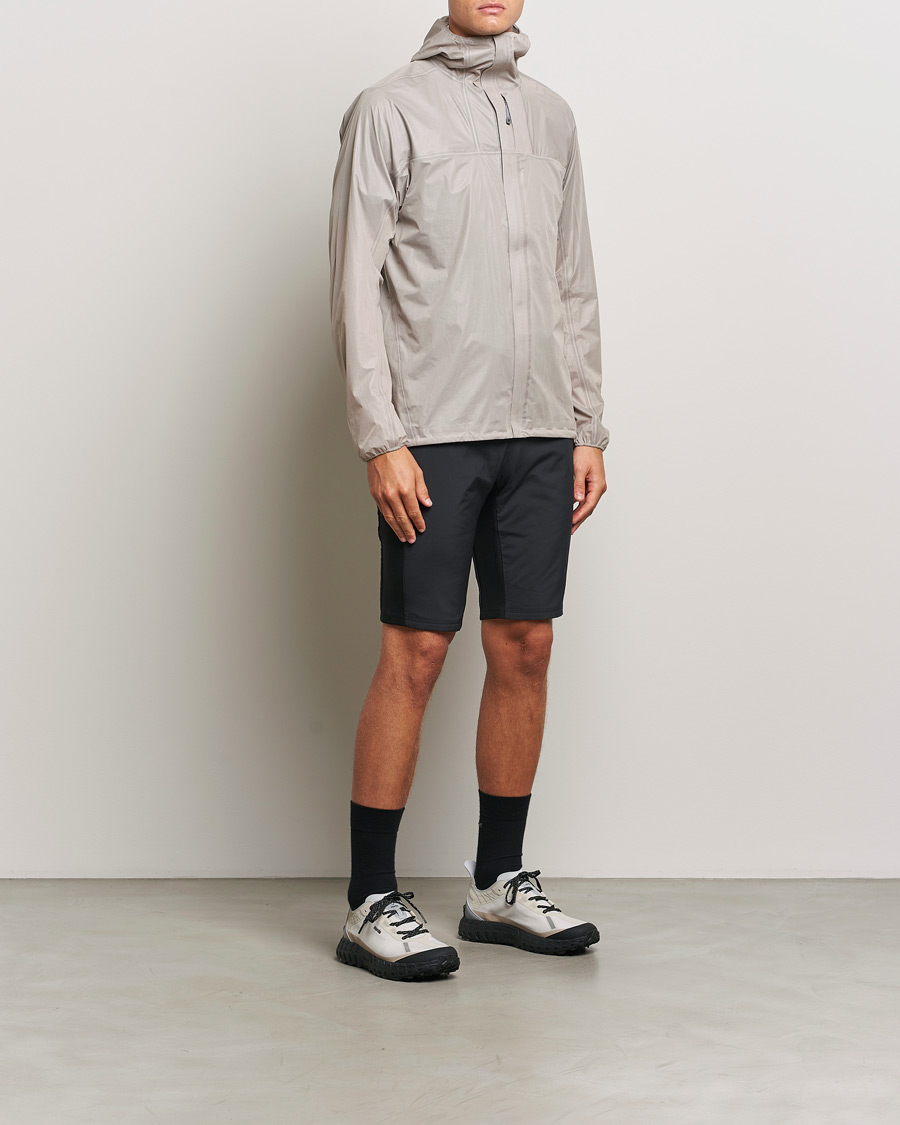 Men | Shorts | Houdini | Moonwalk Primaloft Padded Shorts True Black