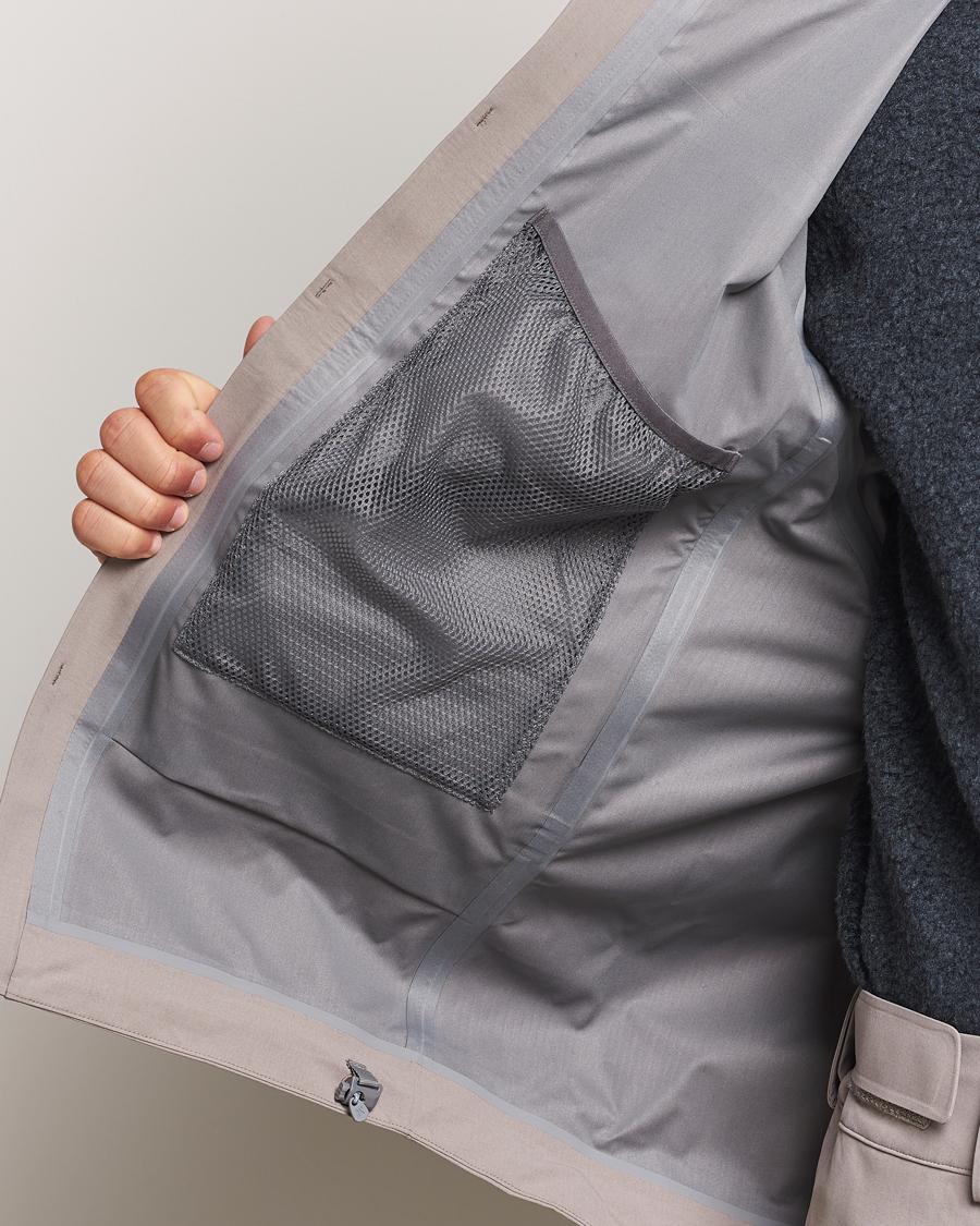 Men | Coats & Jackets | Houdini | Five To Nine Waterproof Shell Jacket Morning Haze