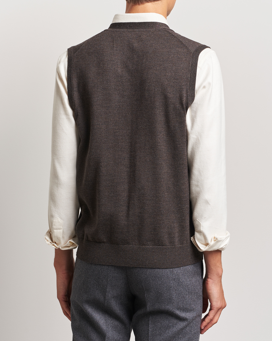 Men | Sweaters & Knitwear | Morris | Merino Slipover Vest Brown