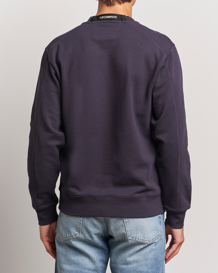 Men | Sweaters & Knitwear | C.P. Company | Diagonal Raised Fleece Lens Sweatshirt Washed Navy