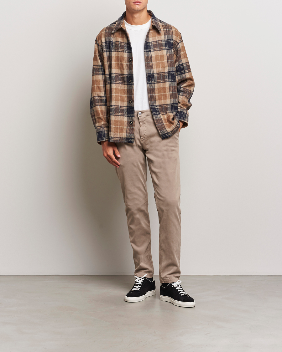 Men | Trousers | Replay | Benni Hyperflex X-Lite Chinos Sand