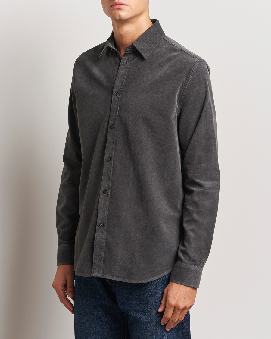 Men | Shirts | Samsøe Samsøe | Liam Baby Cord Shirt Volcanic Ash