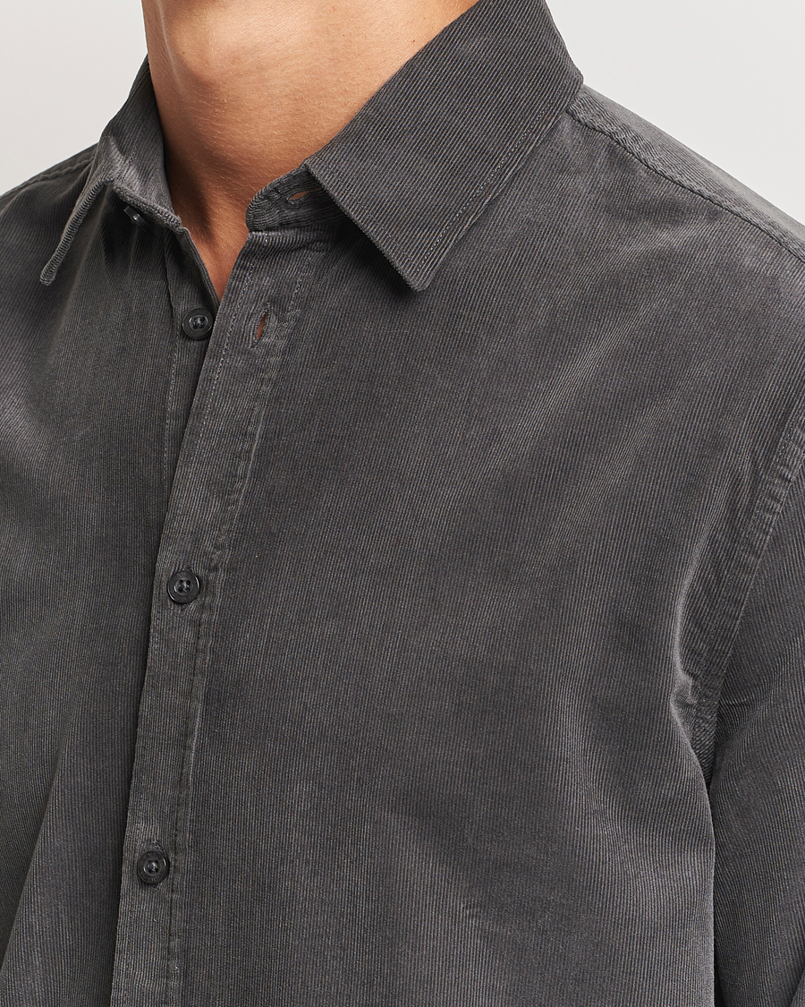 Men | Shirts | Samsøe Samsøe | Liam Baby Cord Shirt Volcanic Ash