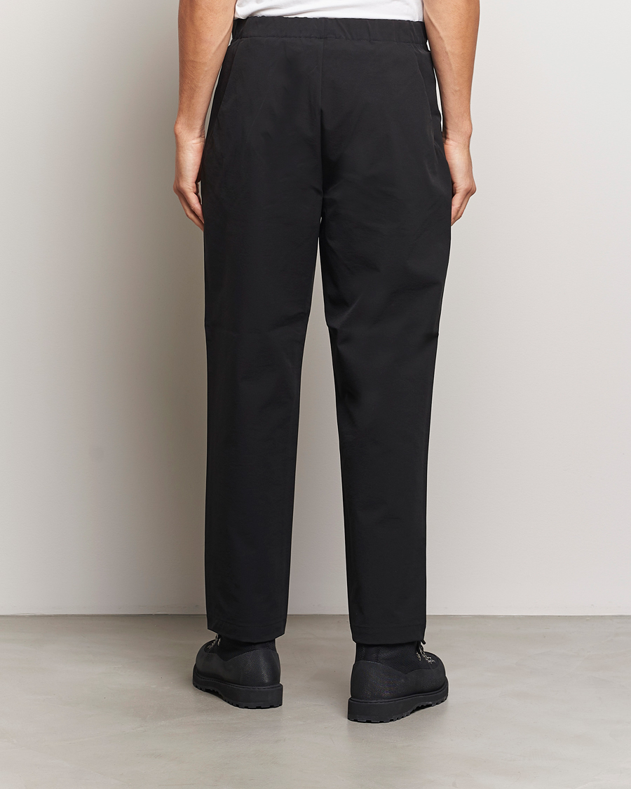 Men | Trousers | Goldwin | One Tuck Tapered Stretch Pants Black