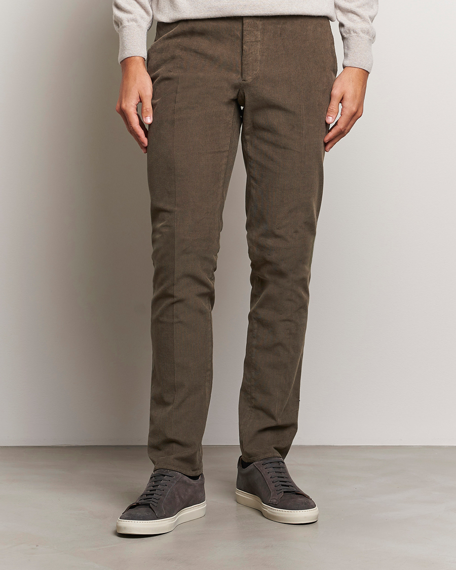 Men | Trousers | Incotex | Slim Fit Baby Corduroy Trousers Brown