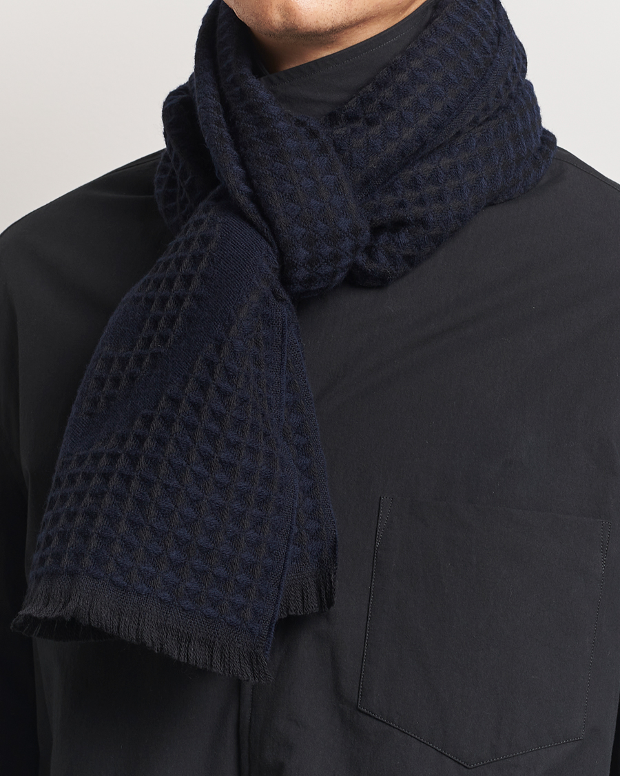 Men | Giorgio Armani Wool Waffle Knit Scarf Navy | Giorgio Armani | Wool Waffle Knit Scarf Navy