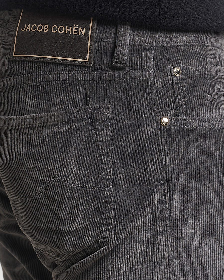 Men | Trousers | Jacob Cohën | Bard 5-Pocket Medium Corduroy Trousers Grey