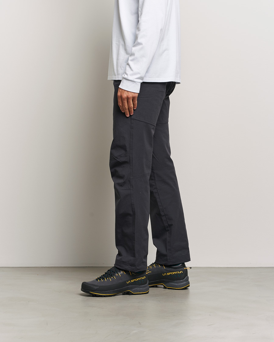 Men | La Sportiva TX4 Evo GTX Hiking Shoes Carbon/Bamboo | La Sportiva | TX4 Evo GTX Hiking Shoes Carbon/Bamboo