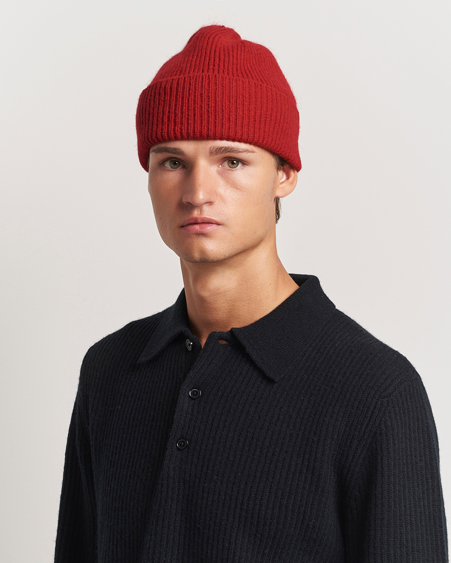 Men | Beanies | Le Bonnet | Lambswool/Caregora Beanie Framboise