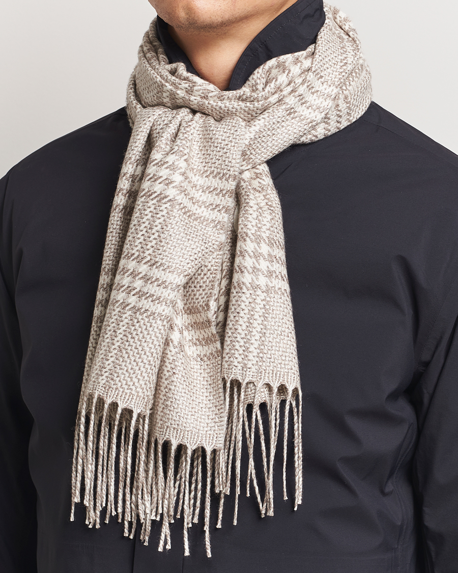 Men | Piacenza Cashmere Cashmere/Silk Houndstooth Scarf Light Beige | Piacenza Cashmere | Cashmere/Silk Houndstooth Scarf Light Beige
